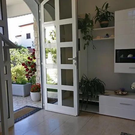 Ana - * Rovinj