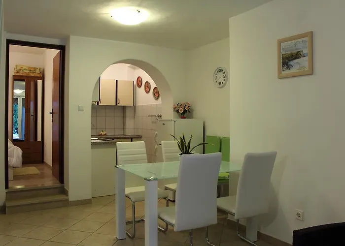 Ana - Apartment