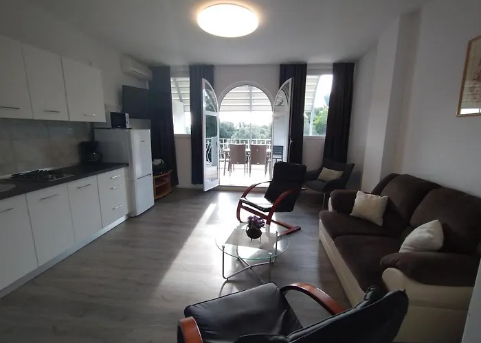 Ana - Apartment *