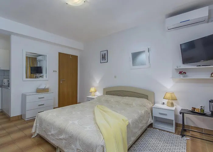 Ana - Apartment