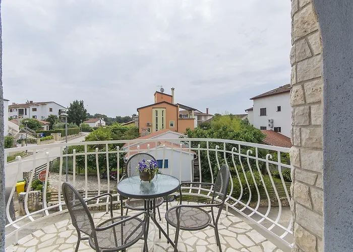 Ana - * Rovinj